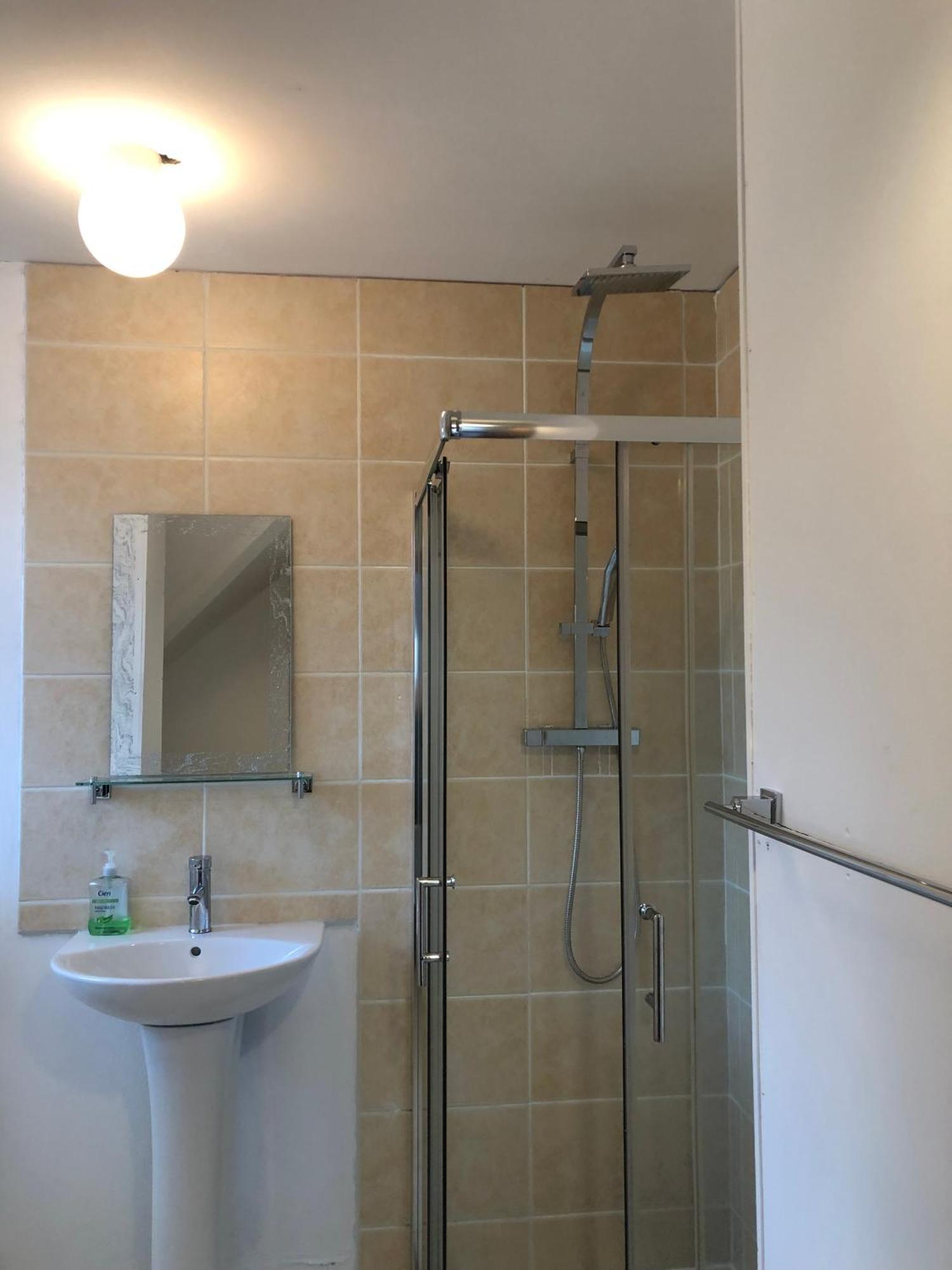 לינה וארוחת בוקר מילפורד Four Seasons House מראה חיצוני תמונה