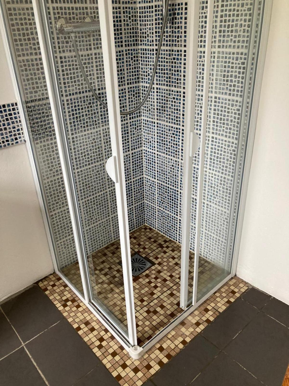 לינה וארוחת בוקר מילפורד Four Seasons House מראה חיצוני תמונה