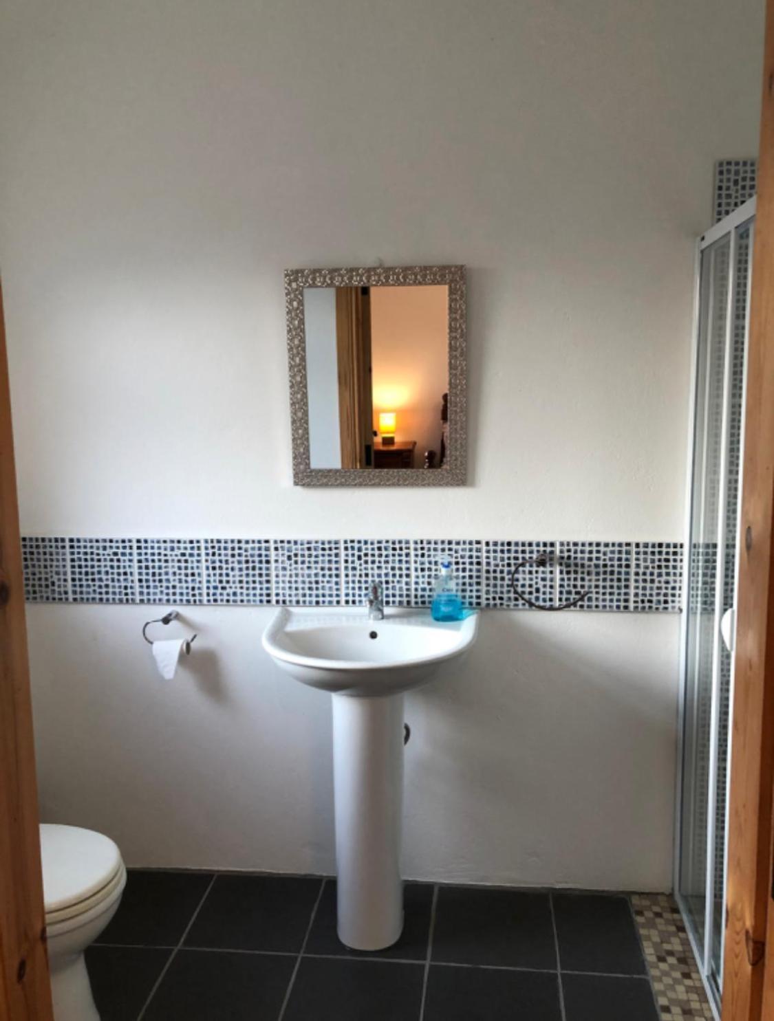 לינה וארוחת בוקר מילפורד Four Seasons House מראה חיצוני תמונה